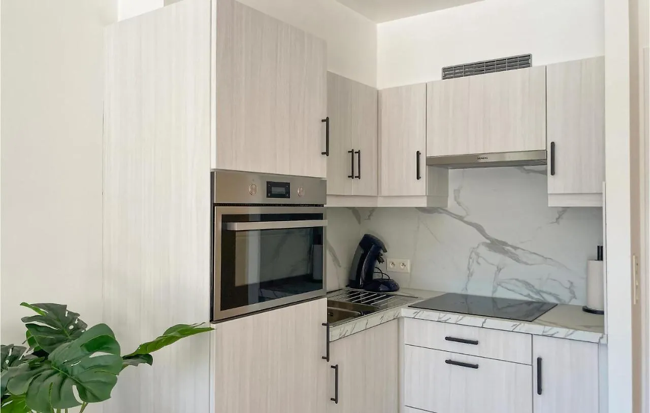 Pet Friendly Apartment In Oostende With Wifi