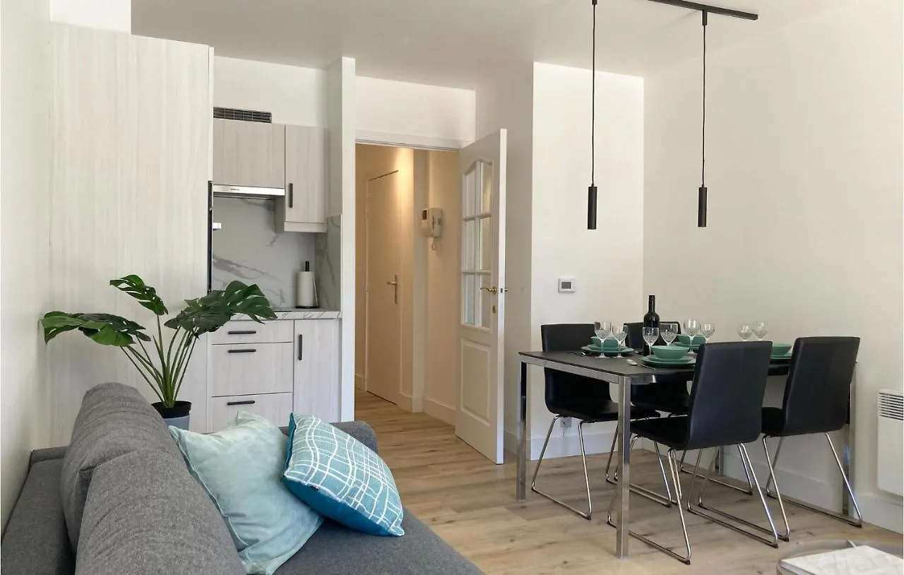 Pet Friendly Apartment In Oostende With Wifi